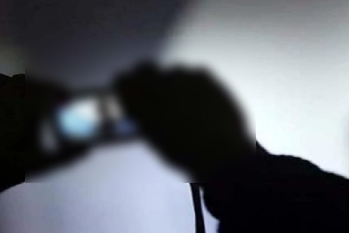 Threatened to girl after not sending pornographic video in Meerut