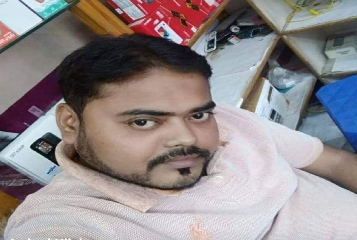 Shopkeeper hanging financially in Prayagraj