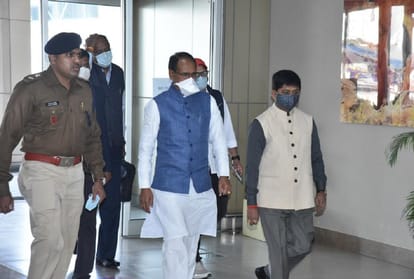 Chief Minister Shivraj Singh Chouhan immersed father-in-law's bones in Sangam