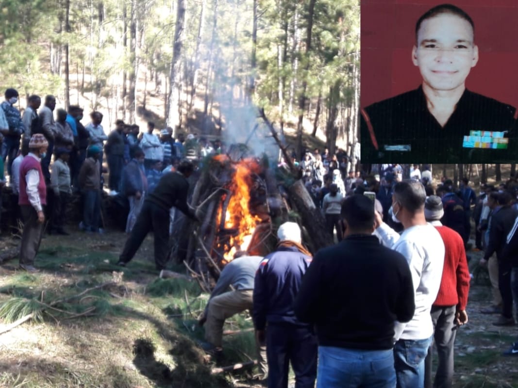 LAC Ceasefire Violation: Martyr Subedar swatantra singh cremation today photos