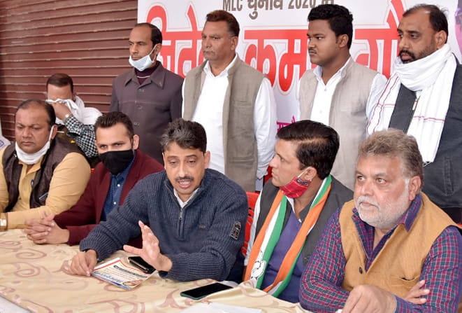 BJP governments bent on ruining the country: Imran