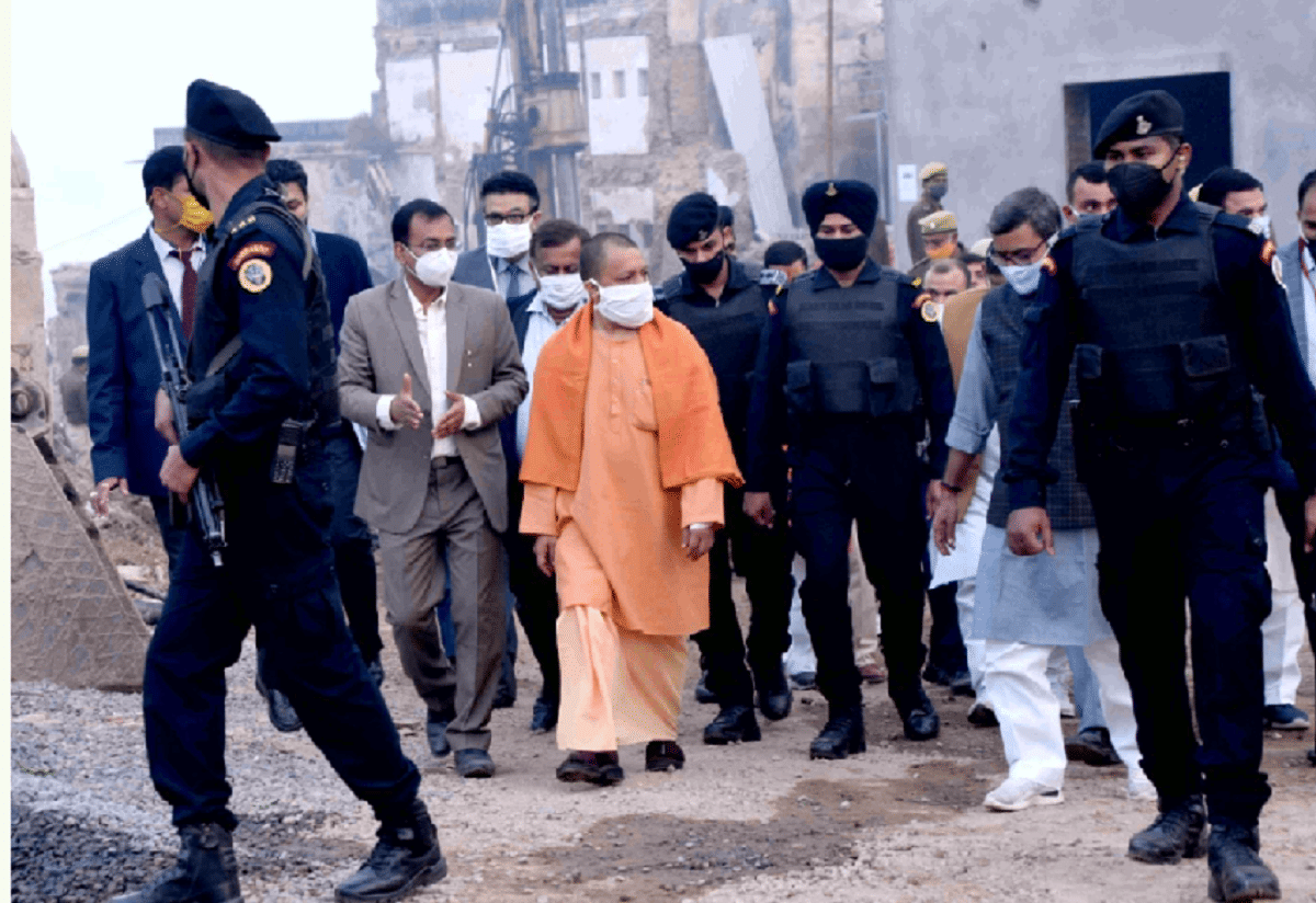 Cm yogi adityanath will give final shape to preparations of pm modi arrival in varanasi