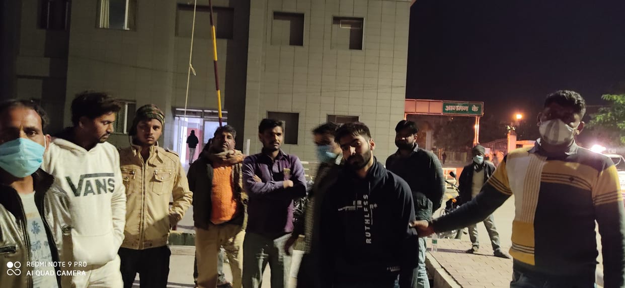 sav ko leker do paksho me tanav