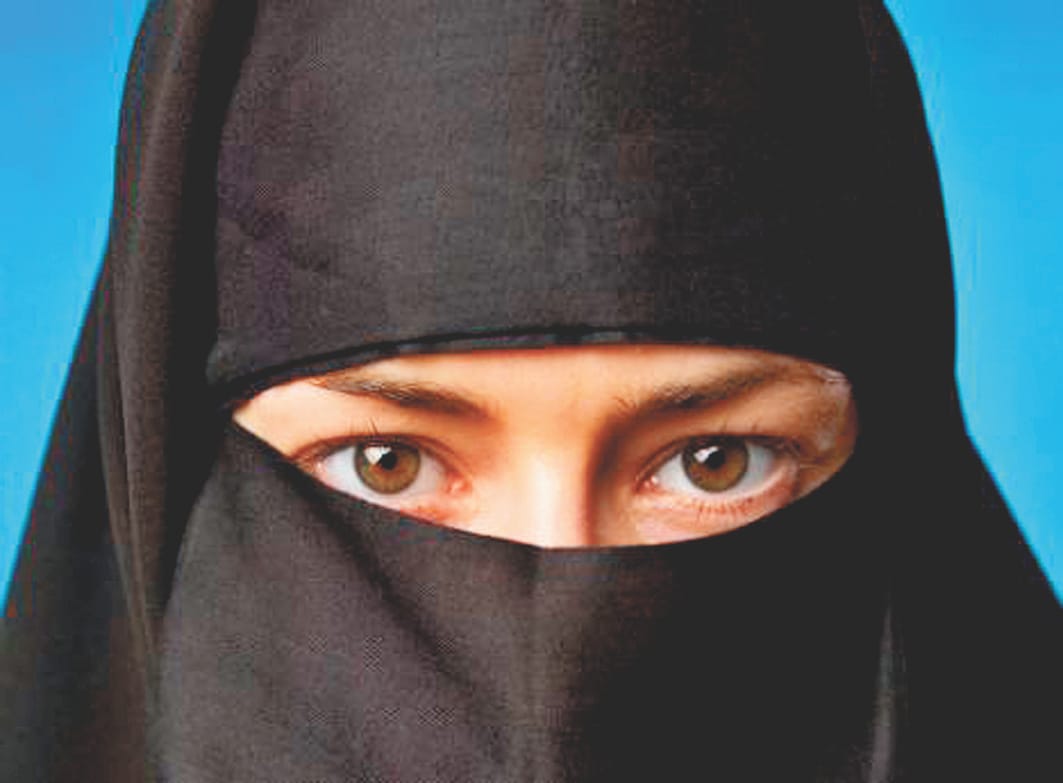 Four people including husband filed a dowry harassment case
