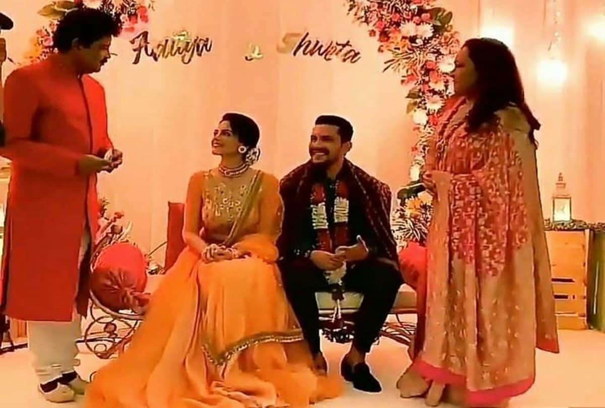 Aditya Narayan and Shweta Agarwal Wedding Function Begins Tilak Ceremony Photos and Video Viral
