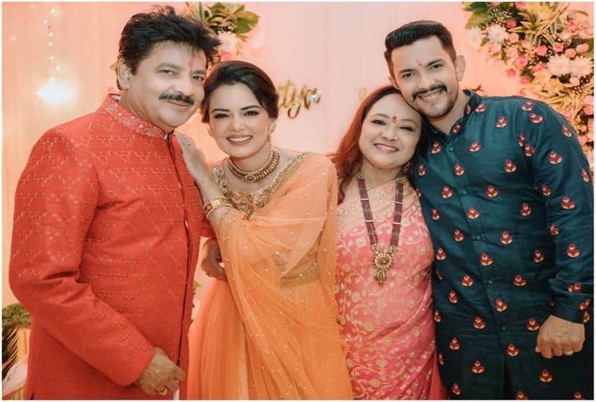 Udit Narayan Dances on Aditya Narayan and Shweta Agarwal Wedding Procession