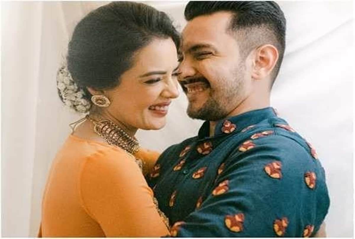 Aditya Narayan and Shweta Agarwal Wedding Function Begins Tilak Ceremony Photos and Video Viral