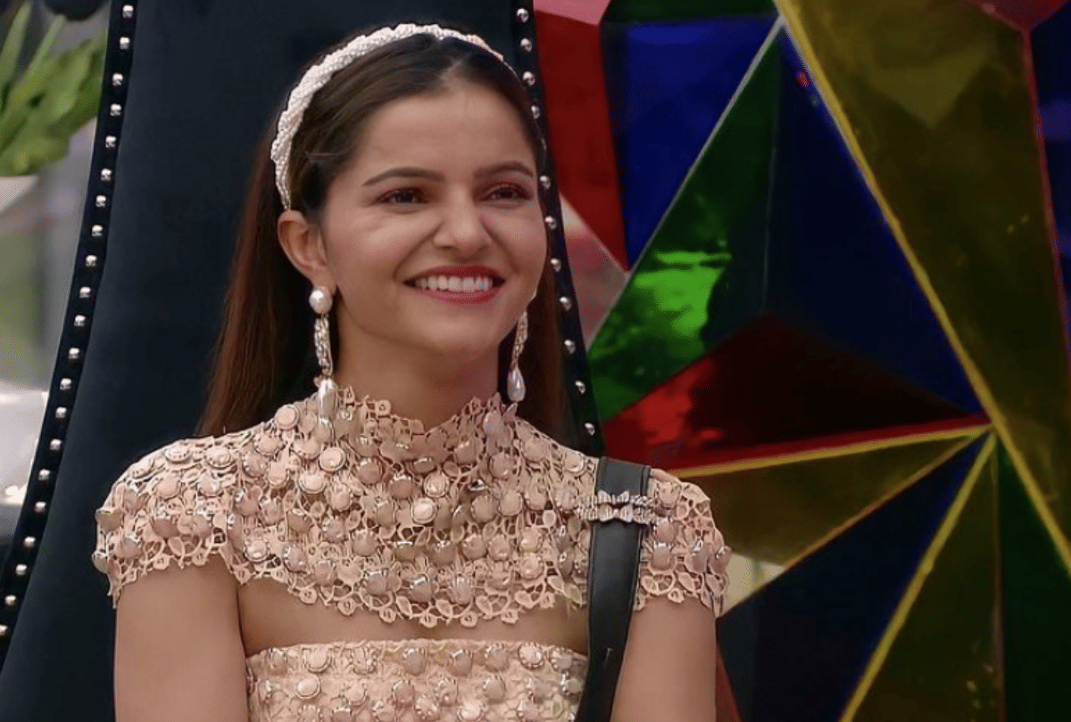 bigg boss 14 rubina dilaik became first confirmed finalist salman khan announces in weekend ka vaar episode
