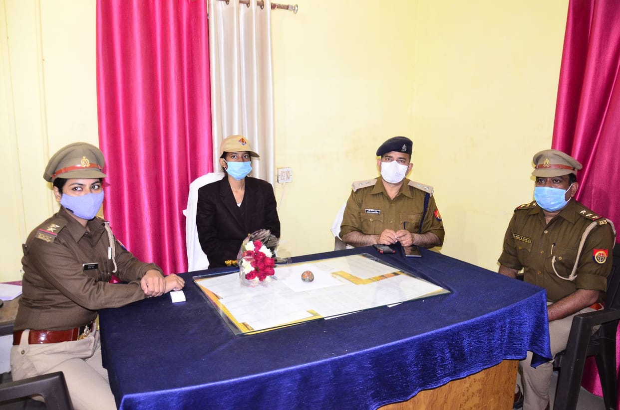 Girls spoke to complainants, today's police station head