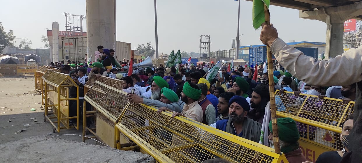 Farmers encamped on Tikari border
