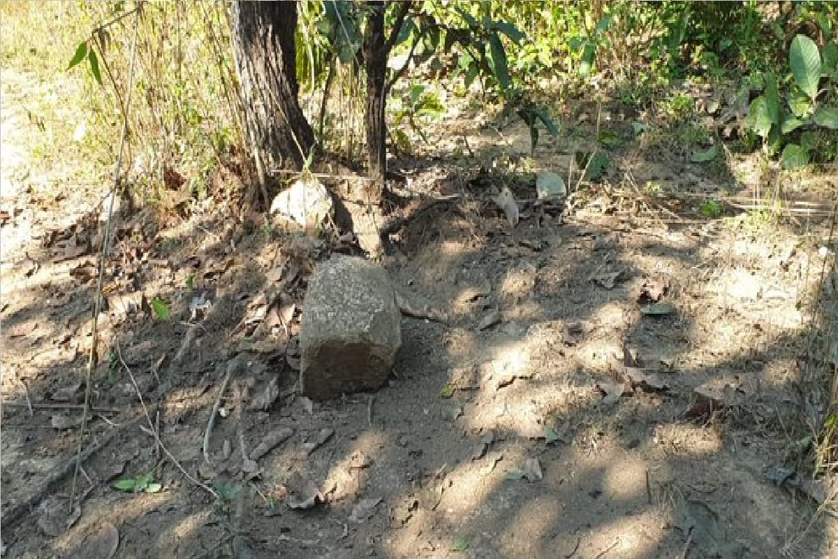 Jharkhand: Woman killed as IED laid by Maoists explodes Muder and Gang Rape News In Hindi