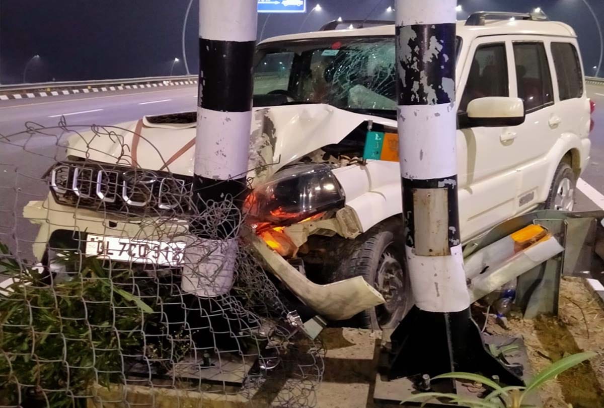 Scorpion collides with divider, four injured including BJP leader