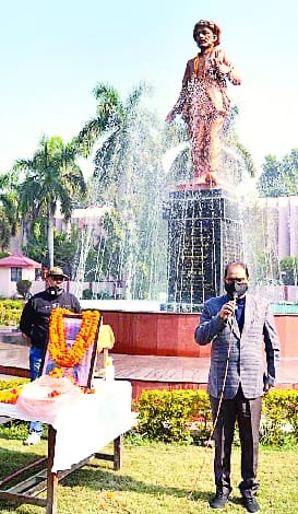 Mahatma Jyotiba Phule remembered for promoting female education