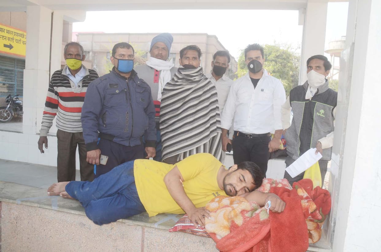 Discharged the injured from Meerut Medical without removing the bullet