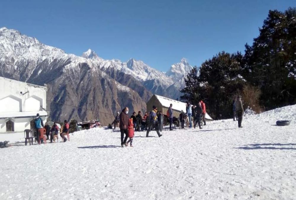 Uttarakhand Weather Latest News: Awesome Visuals of Auli for snowfall, Advance Booking for New Year Celebration
