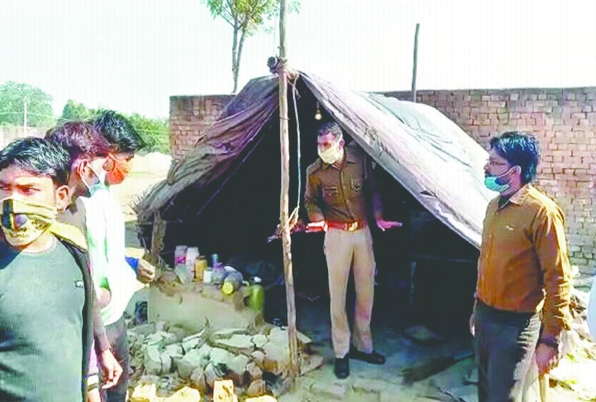 mob beat the young man in front of the police alleges love jihad in firozabad