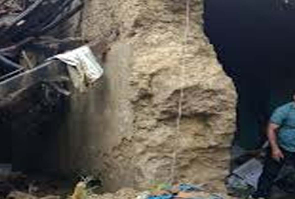 Mud wall collapses, one child killed, two injured