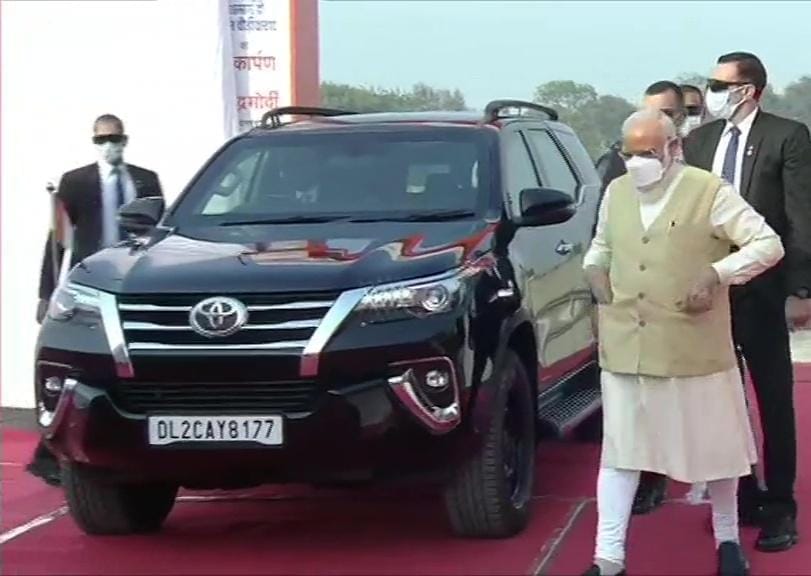 Prime Minister accuses Opposition of neglecting Kashi on development issue