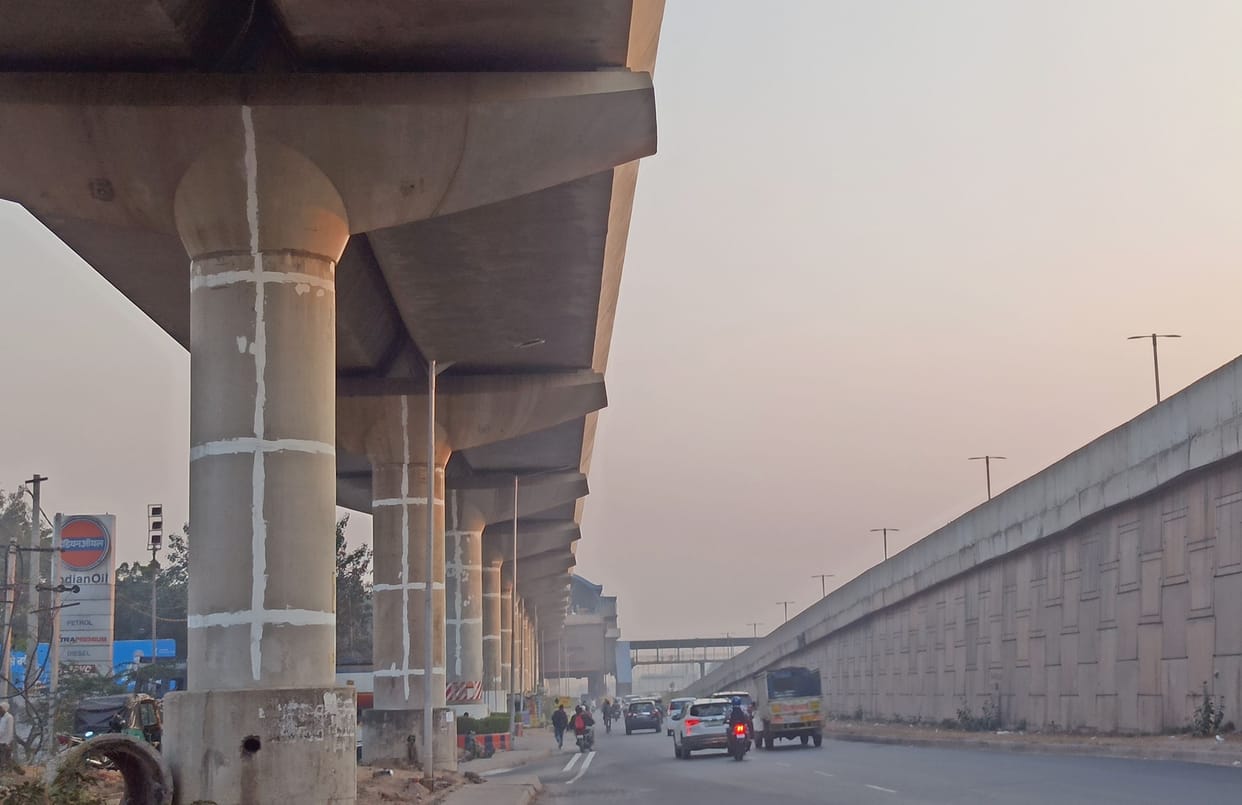 Folk art in 3D laser painting will also be seen on metro pillars