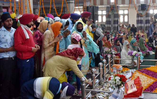 The sangat was pleased with the Gurbani text