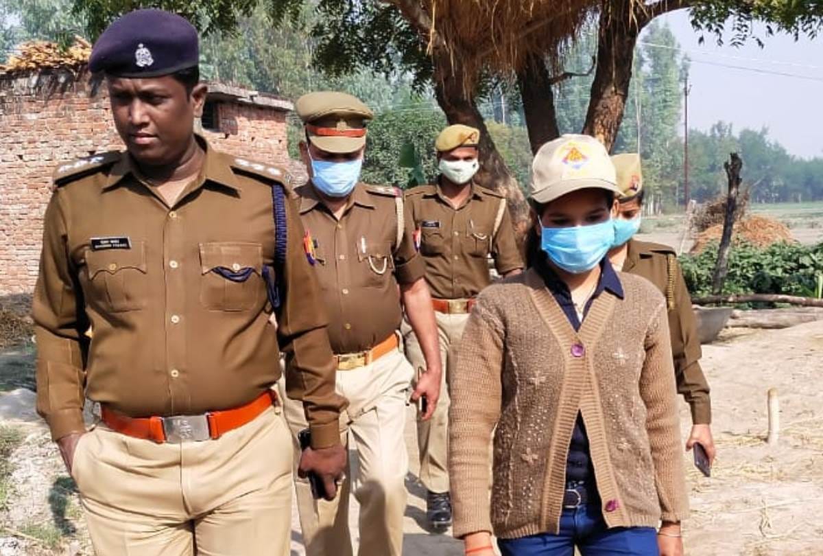 10th class student aanchal became SHO In bahraich for one day