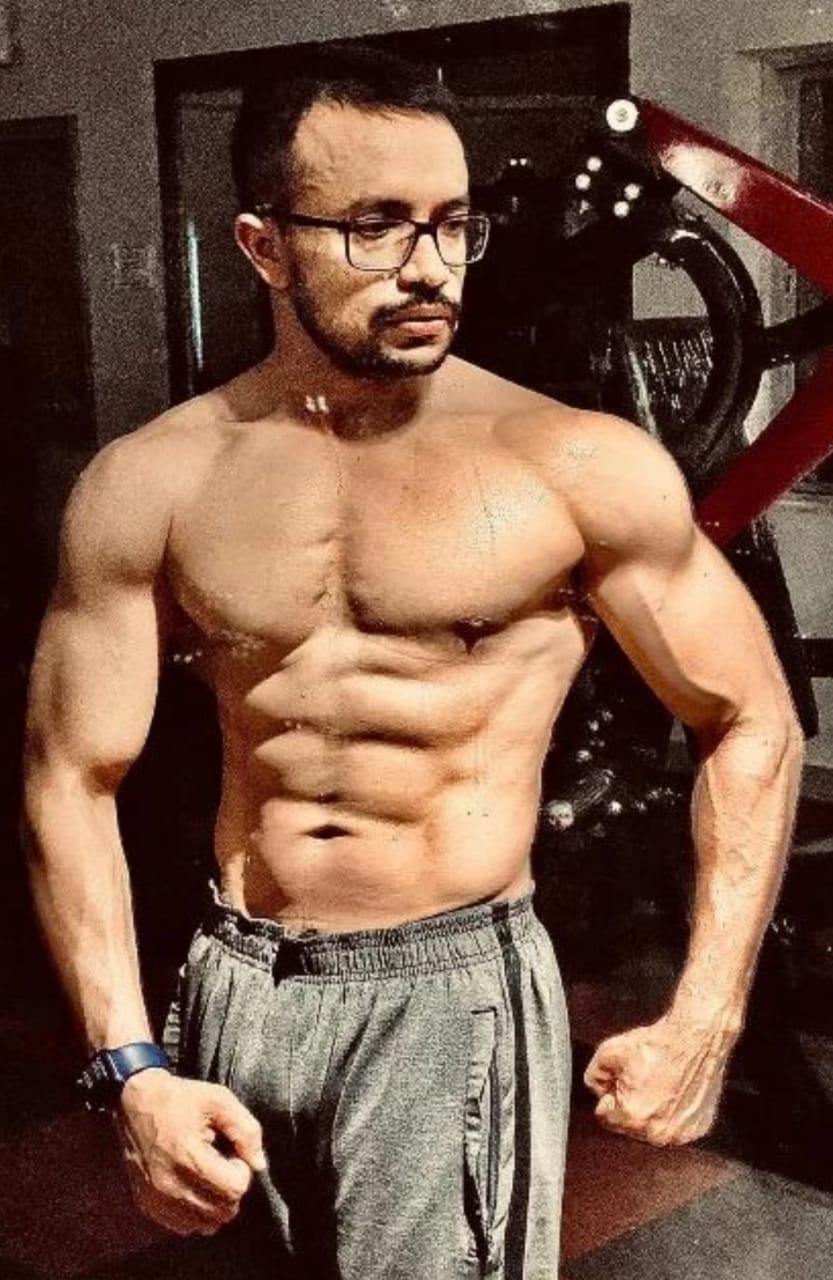 chhattisgarh sukma body builder district collector vinit nandanwar pictures went viral