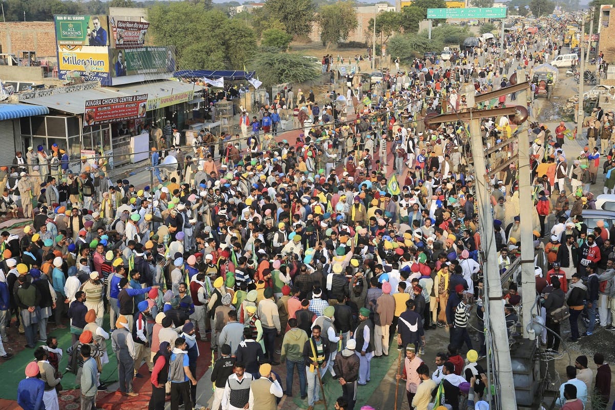 UP Police is keeping an eye on farmers protest.