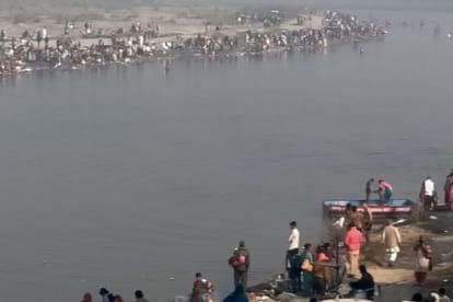 Karthik Purnima Snan 2020: Despite the police ban, thousands of devotees diped in ganga river