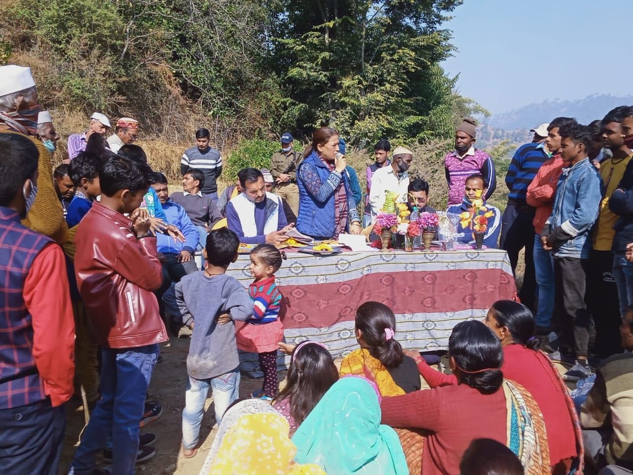 mantri rekha arya in Someshwar