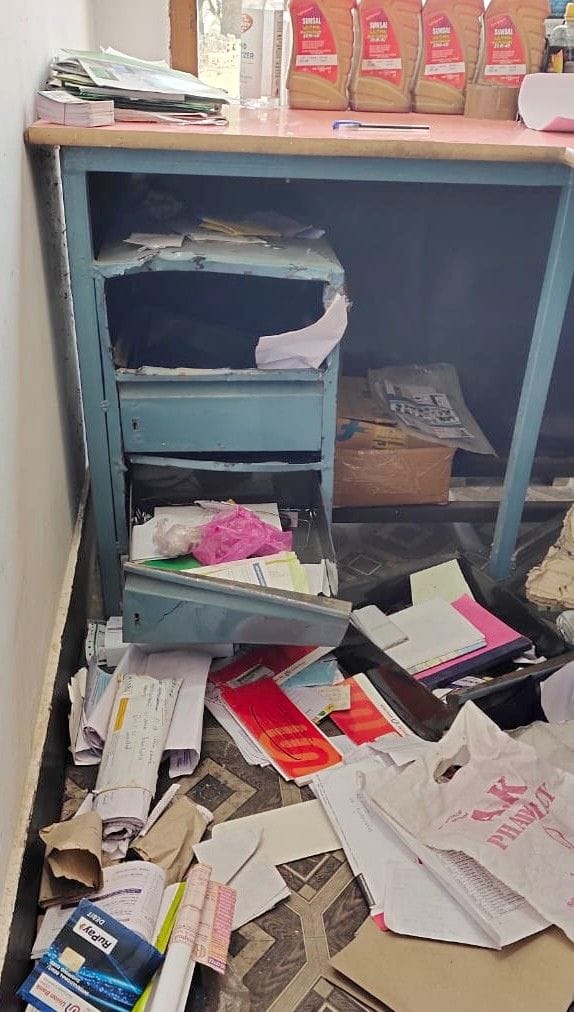 Thieves blew cash and jewelery from two houses