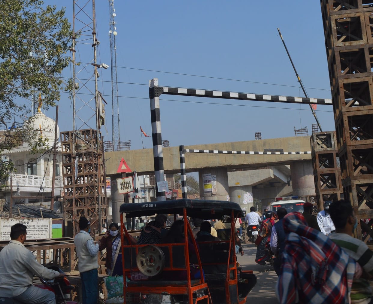 Hathras: CCTV cameras not yet removed from the pond intersection