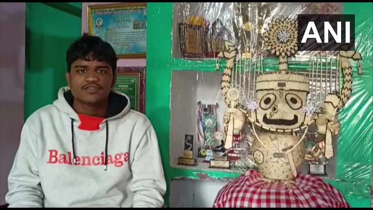 Artist of Odisha Saaswat ranjan sahu created idol of Lord Jagannath with 3635 matchsticks
