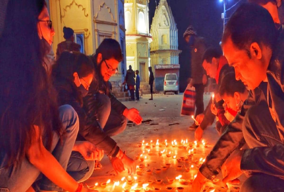 dev deepawali celebrated on bank of river saryu in ayodhya, see pictures