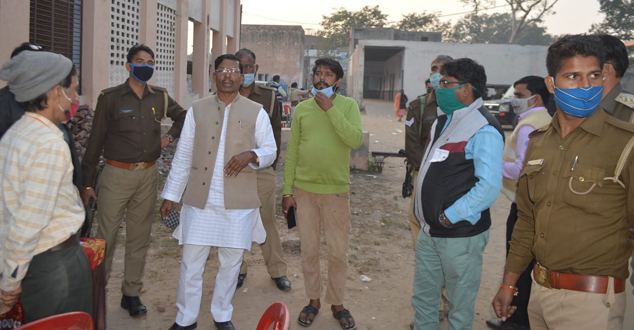 Hathras: Many public representatives, including former minister, district panchayat president, did not have votes