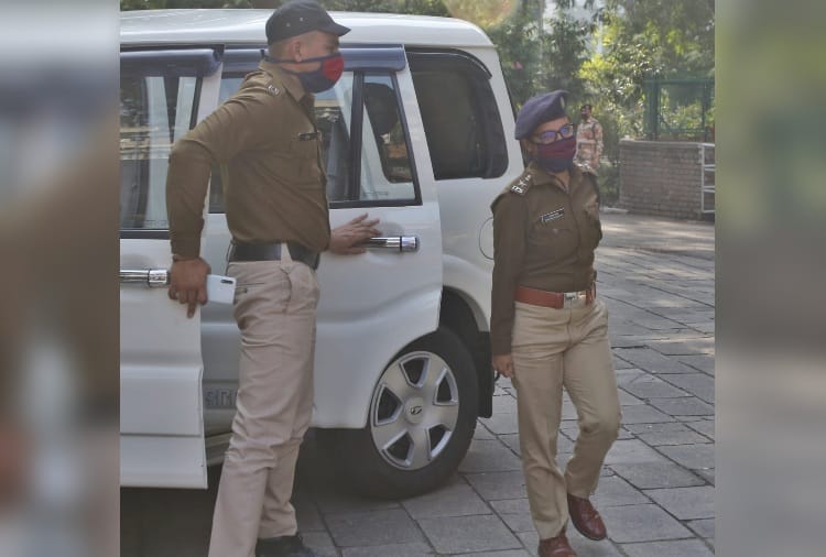 Chandigarh New SSP Traffic Manisha Chaudhary: Controversial IPS Manisha Chaudhary became Chandigarh new SSP Traffic