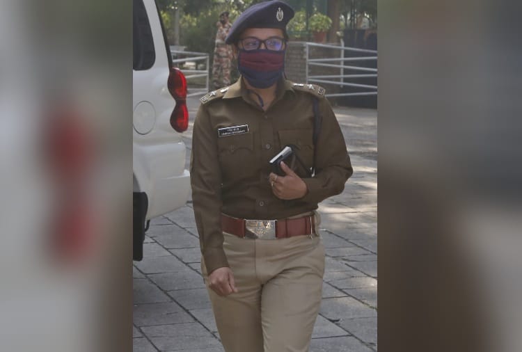 Chandigarh New SSP Traffic Manisha Chaudhary: Controversial IPS Manisha Chaudhary became Chandigarh new SSP Traffic