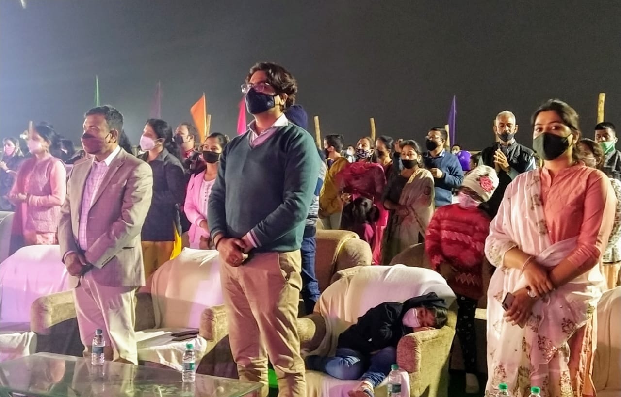 Divine Dev Deepawali: Poonam's moon blushed with the aura of Deepotsav at the confluence