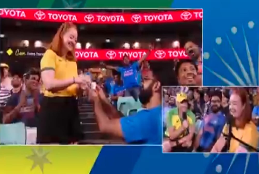 indian fan proposed australian women during AUS vs IND 2nd odi match, now know reason behind this