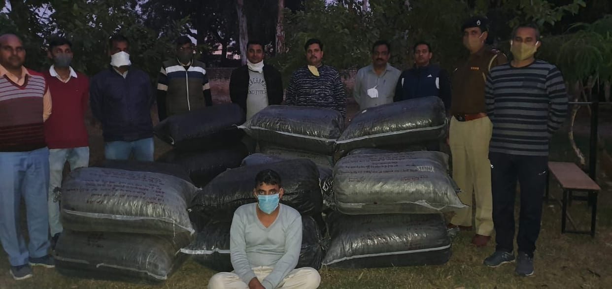 The accused used to sell doda post from Madhya Pradesh for three times the price
