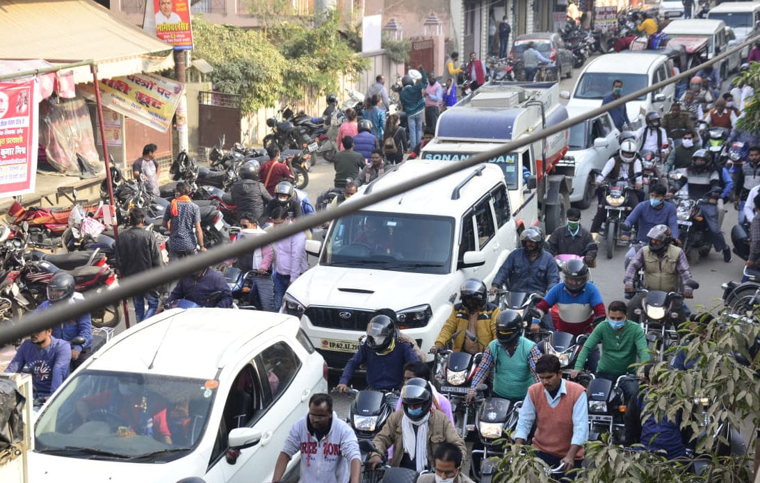 Jaunpur Month of traffic passed arrangements not improved