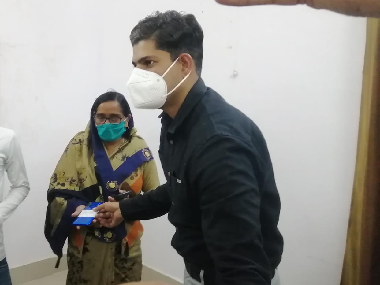 Surveillance team recovered 22 stolen mobiles