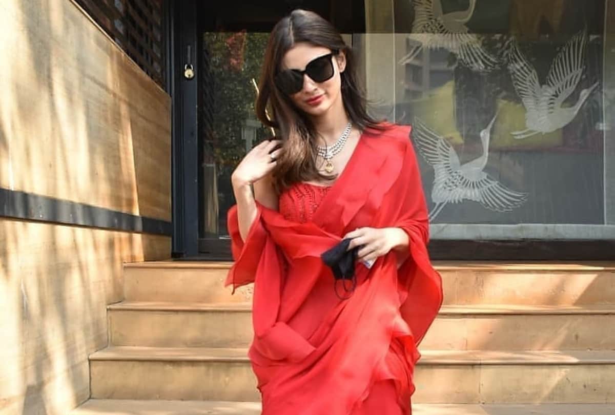 mouni roy black short dress with oversized blazer looking super gorgeous