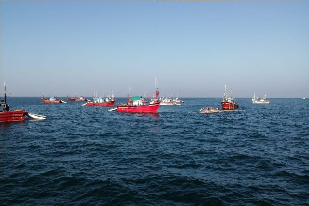Karnataka: 6 fishermen missing after a deep-sea fishing boat capsized in Arabian Sea off Mangaluru coast