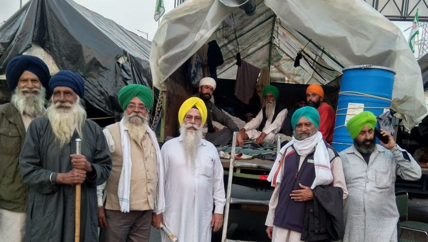 50-member farmer group leaves for Delhi Cooch