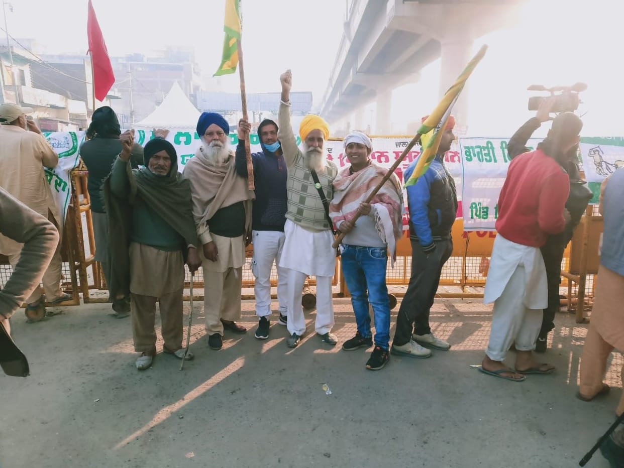 farmer pray for police to go to dehli