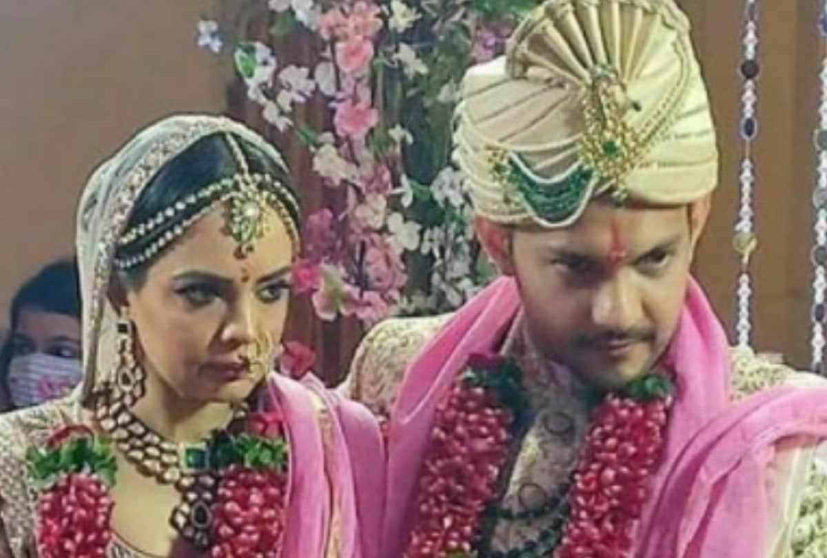 Aditya Narayan and Shweta Aggarwal funny video goes viral after wedding