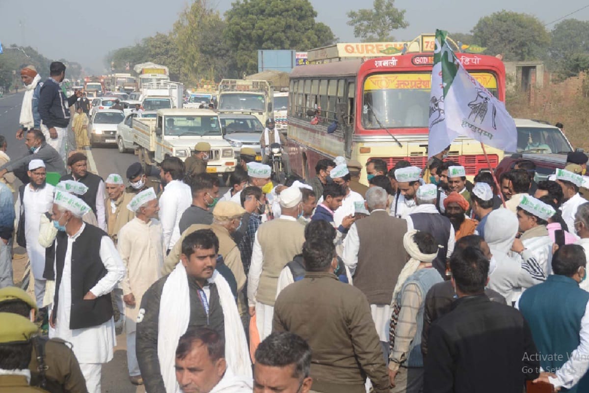 Avoid going to UPgate and Bhopura border today