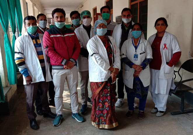 AIDS control workers tied the black band and protested