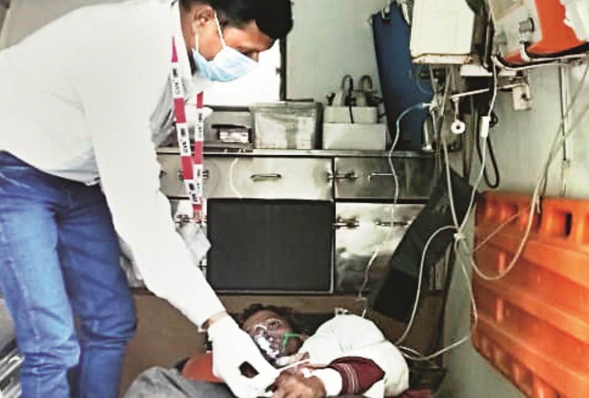 bull attacked on a man, injured, life of patient saved due to sensibility of ambulance driver