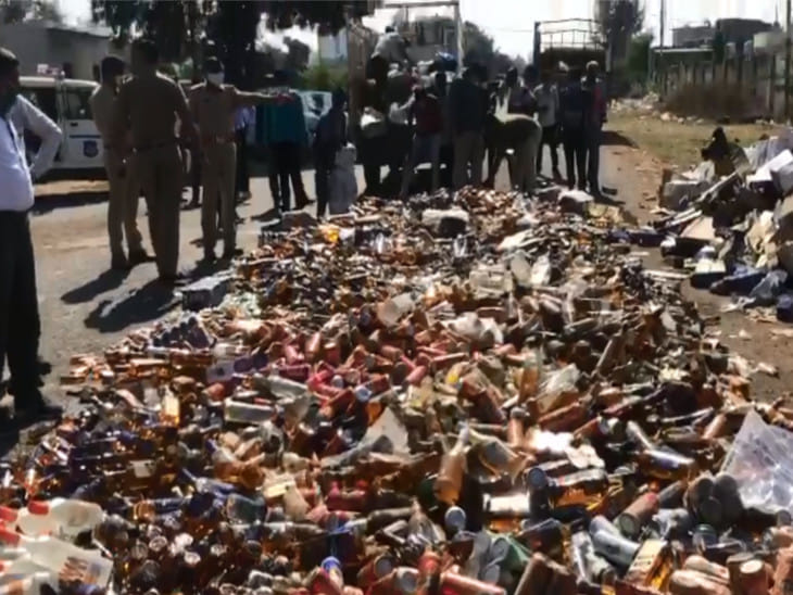 Police Bulldozer On Illegal Liquor Worth Rs 1.94 Crore in Surat Gujrat